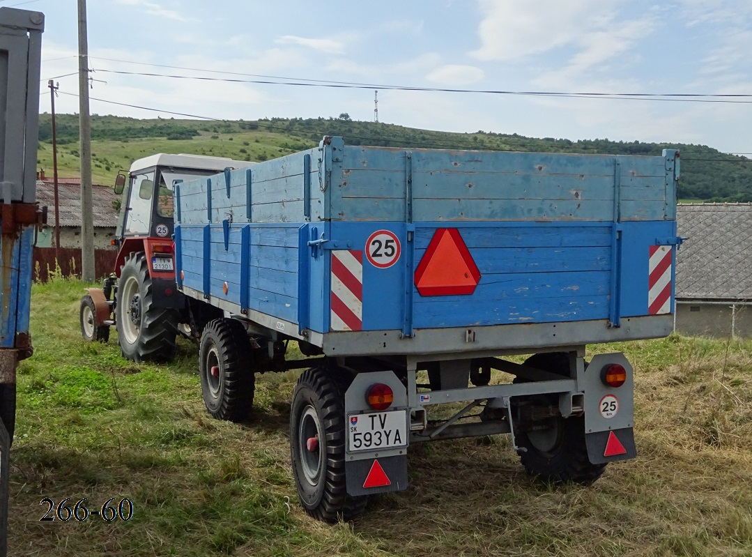 Словакия, № TV-213DI — Zetor 7711; Словакия, № TV-593YA — BSS (общая модель)