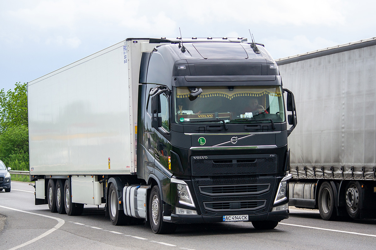 Волынская область, № АС 4144 СК — Volvo ('2012) FH.500