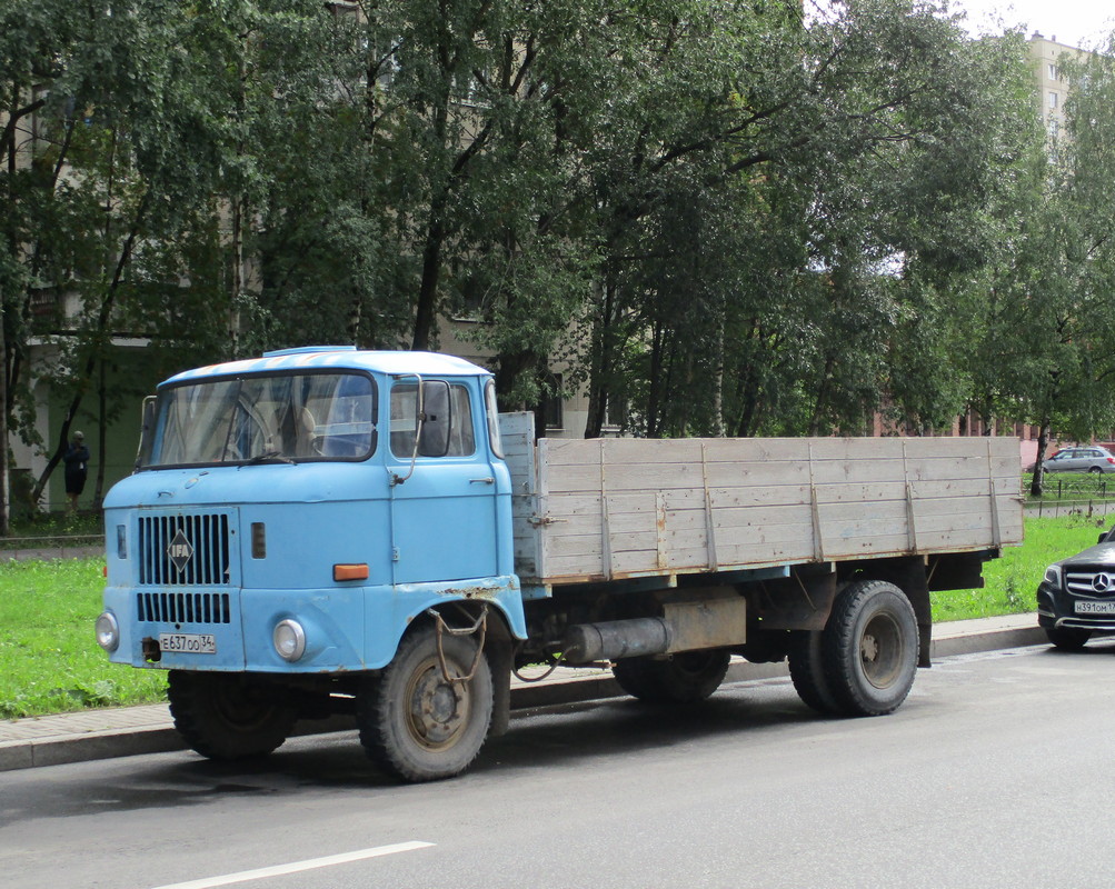 Волгоградская область, № Е 637 ОО 34 — IFA W50L (общая модель)