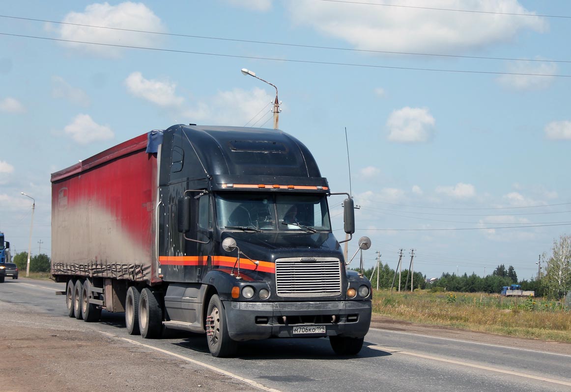 Пермский край, № М 706 КО 159 — Freightliner Century Class