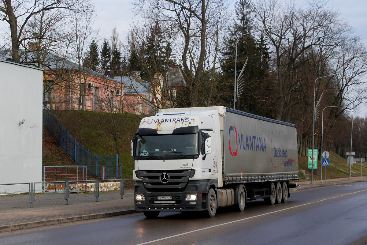 Калининградская область, № Р 239 КУ 39 — Mercedes-Benz Actros ('2009) 1844