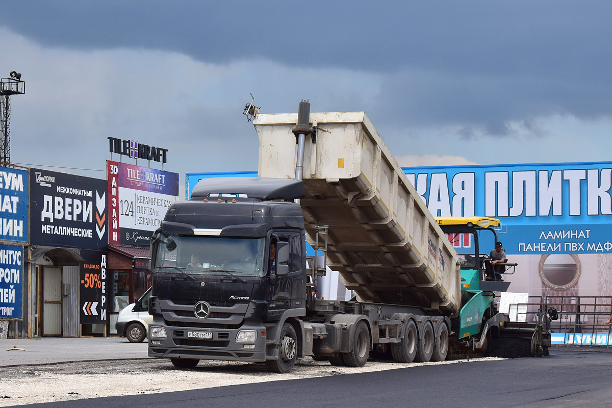 Волгоградская область, № Е 580 ТМ 134 — Mercedes-Benz Actros '09 1844 [Z9M]