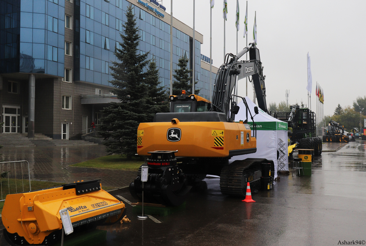 Красноярский край, № (24) Б/Н СТ 0107 — John Deere (общая модель); Красноярский край — Выставка "Эксподрев-2021"