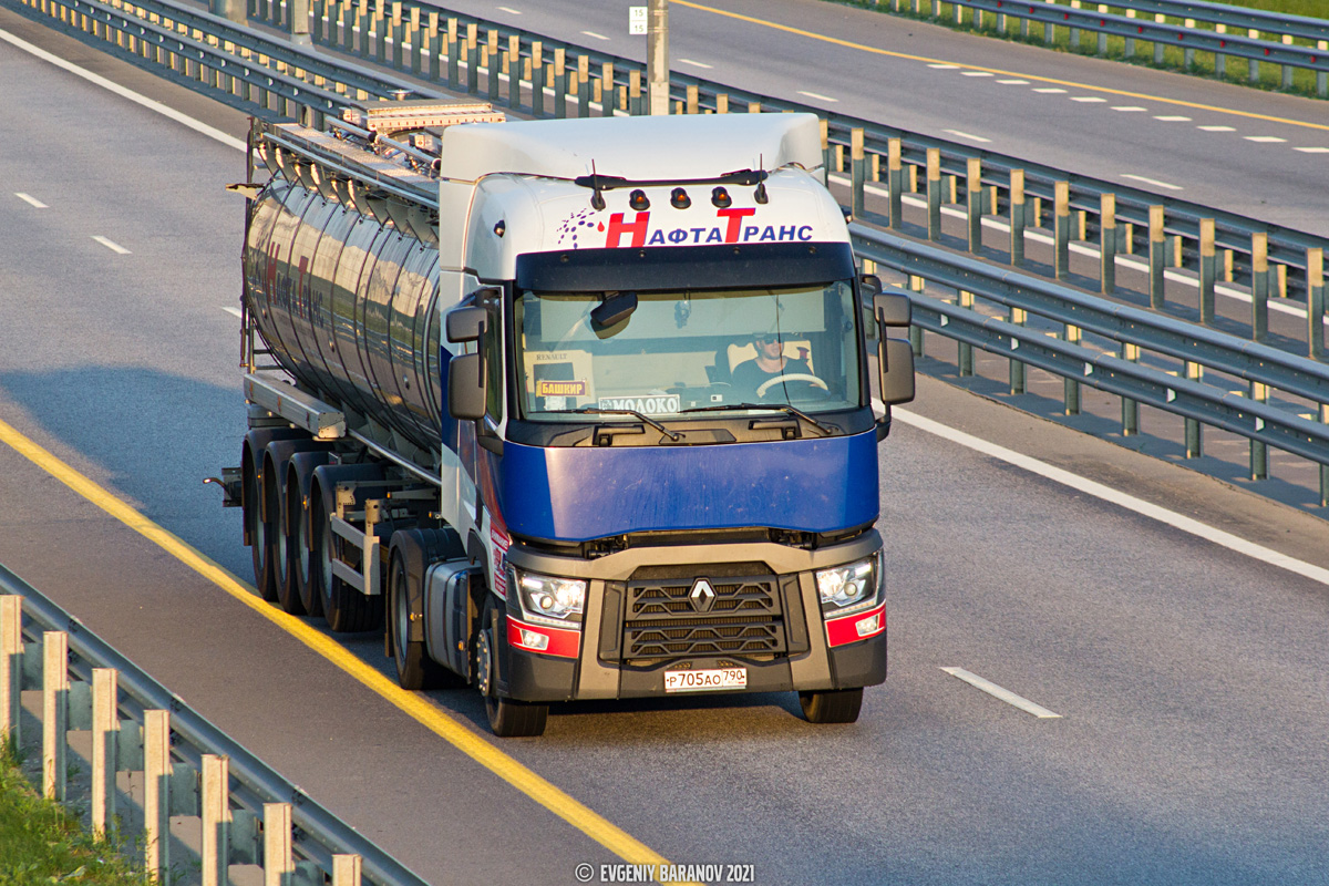 Москва, № Р 705 АО 790 — Renault T-Series ('2013)