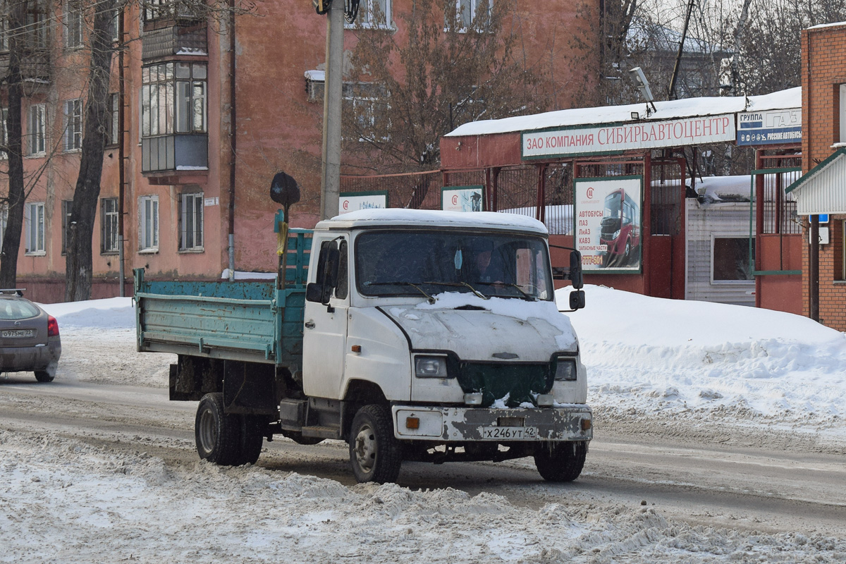 Алтайский край, № Х 246 УТ 42 — ЗИЛ-5301АО "Бычок"