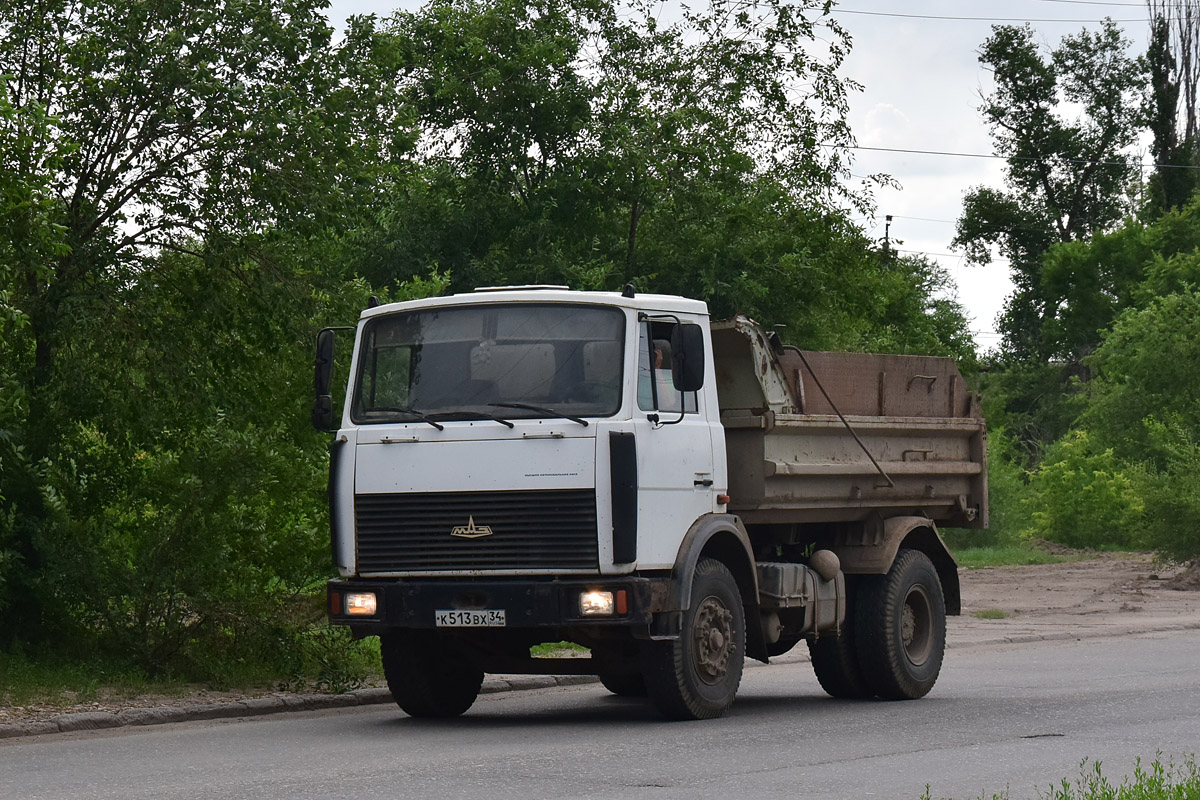 Волгоградская область, № К 513 ВХ 34 — МАЗ-555102