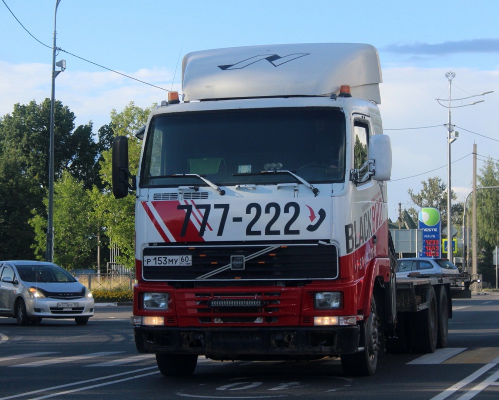 Псковская область, № Р 153 МУ 60 — Volvo ('1993) FH12.340