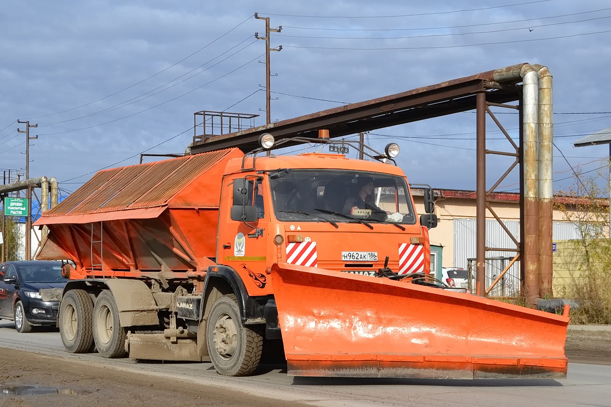 Ханты-Мансийский автоном.округ, № Н 962 АК 186 — КамАЗ-65115-62