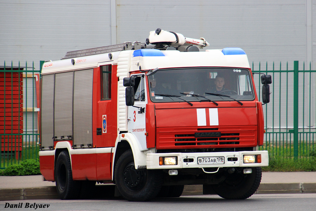 Санкт-Петербург, № В 703 АВ 178 — КамАЗ-43253-A3