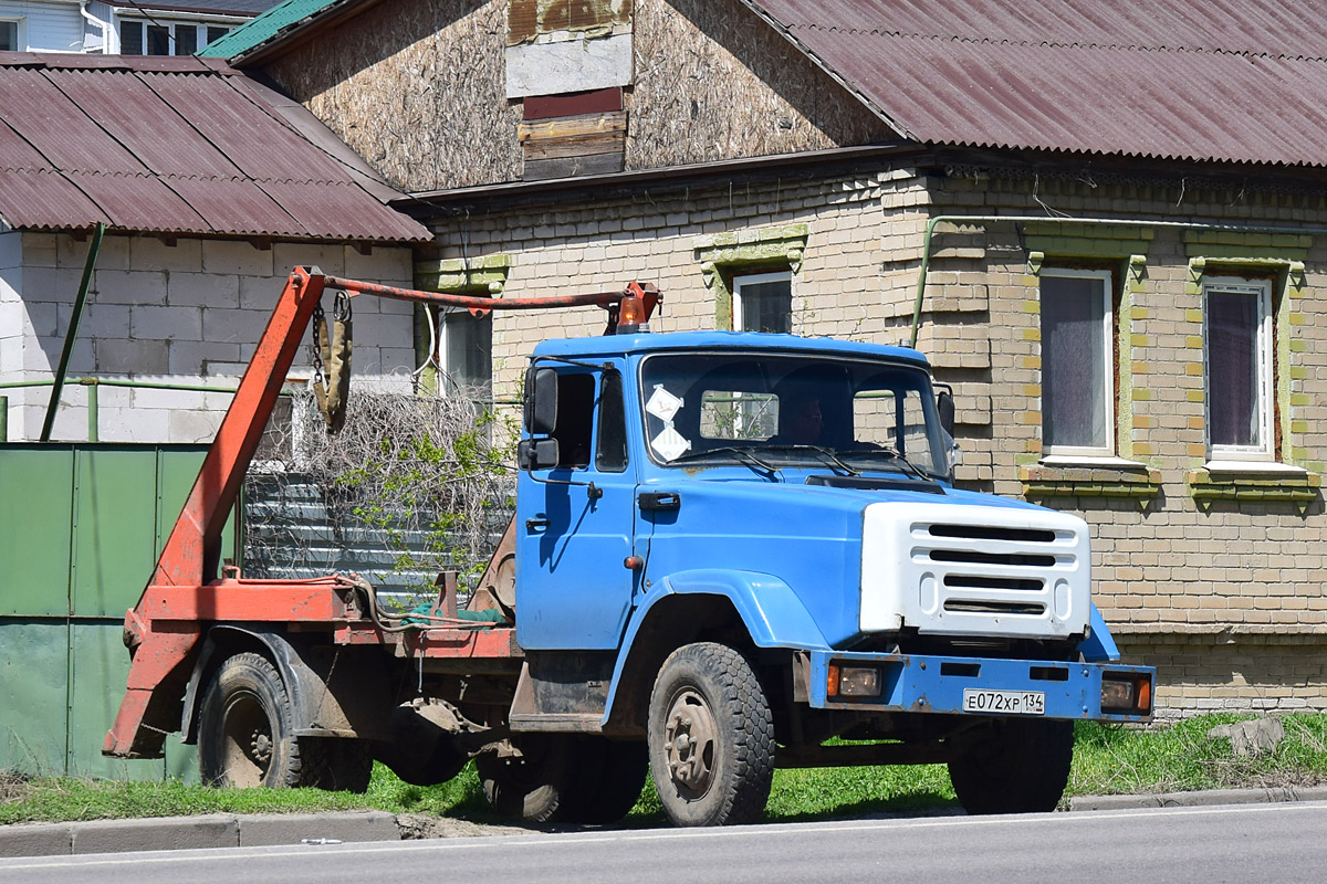 Волгоградская область, № Е 072 ХР 134 — ЗИЛ-497442