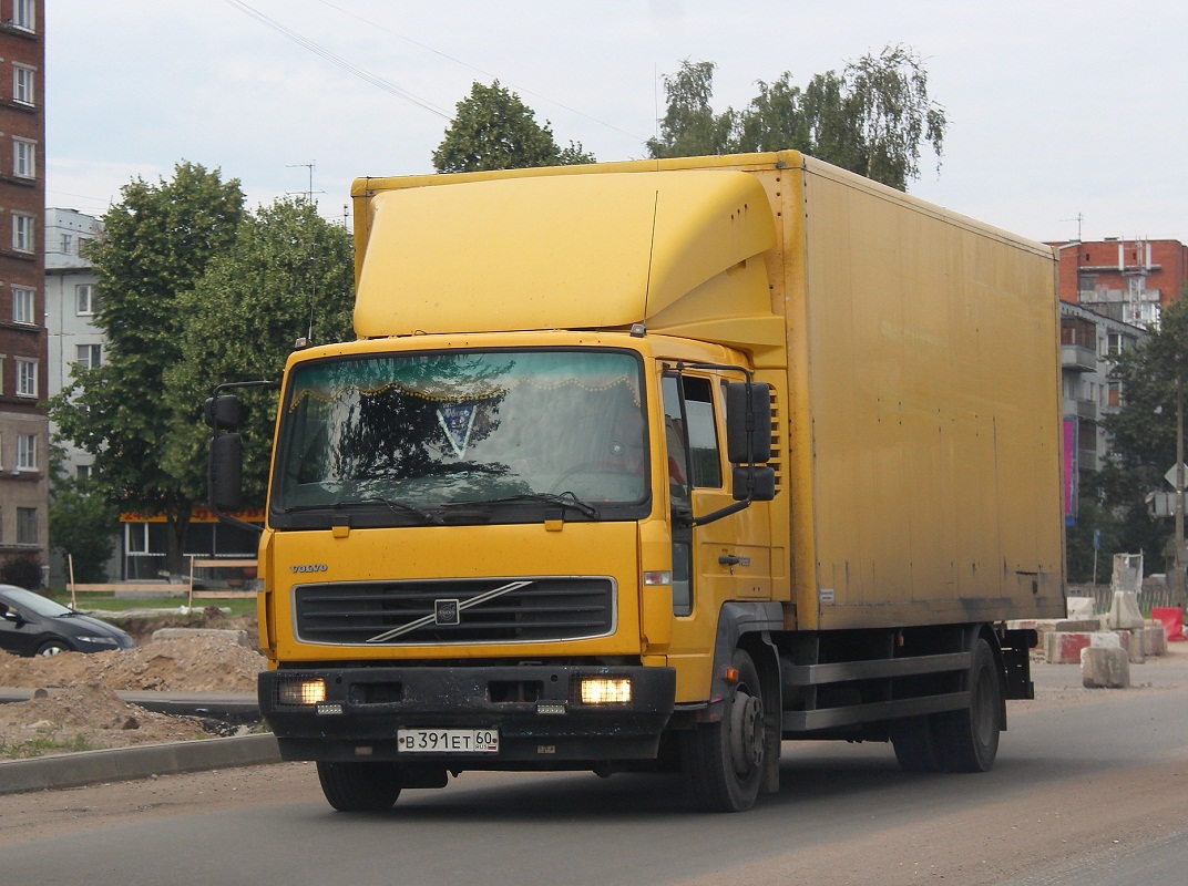 Псковская область, № В 391 ЕТ 60 — Volvo ('2006) FL