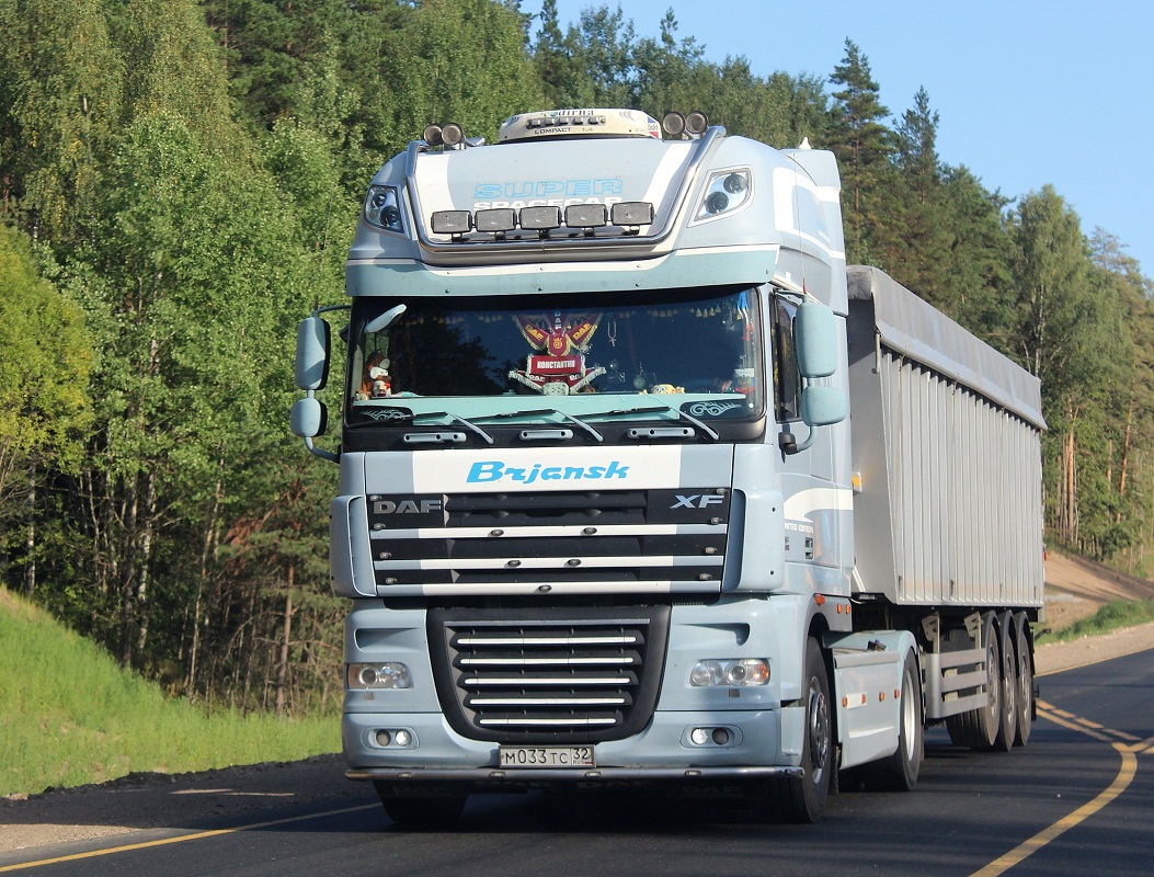 Брянская область, № М 033 ТС 32 — DAF XF105 FT; DAF FT XF105 "Blue Edition" (Псковская область)