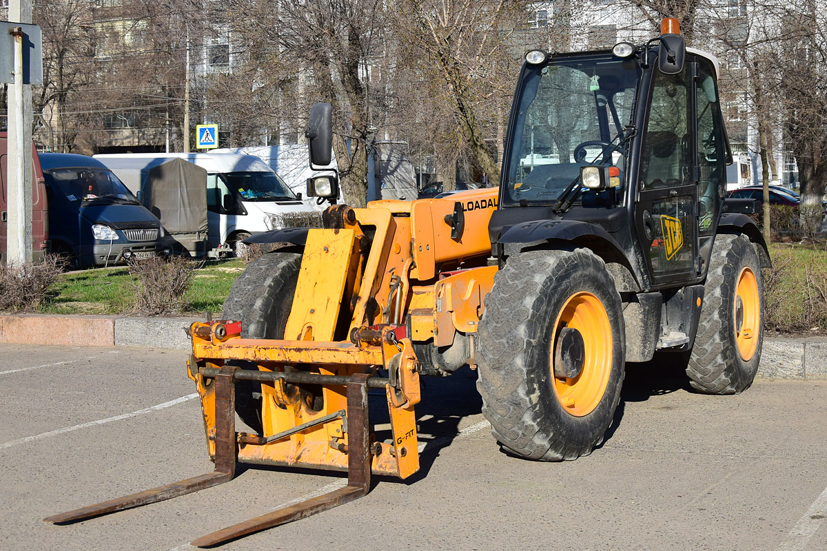 Волгоградская область, № 7059 ВЕ 34 — JCB 531-70