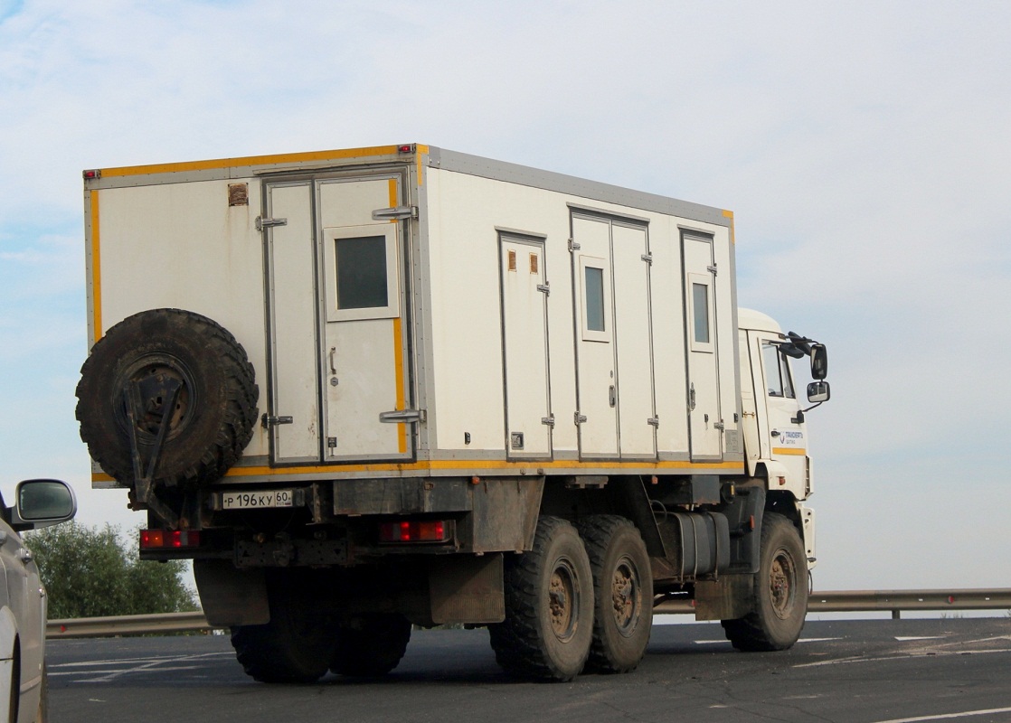 Псковская область, № Р 196 КУ 60 — КамАЗ-43118 (общая модель)