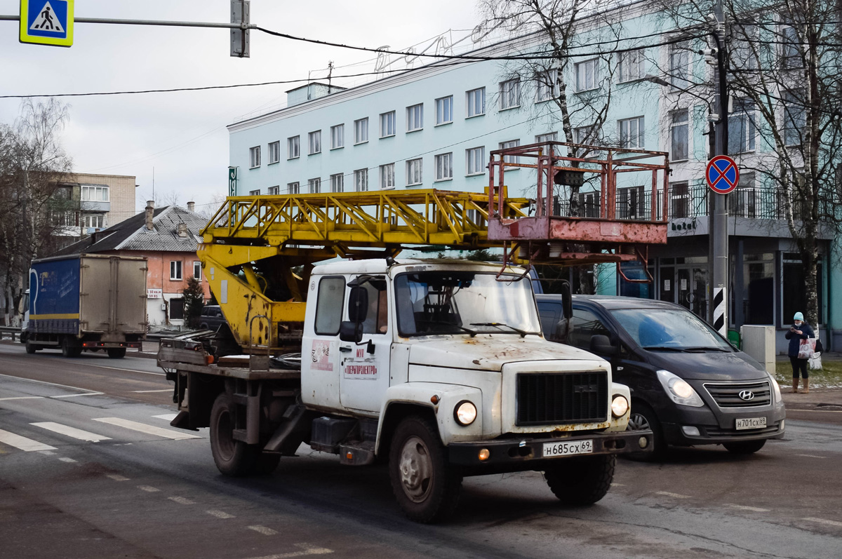 Тверская область, № Н 685 СХ 69 — ГАЗ-3309