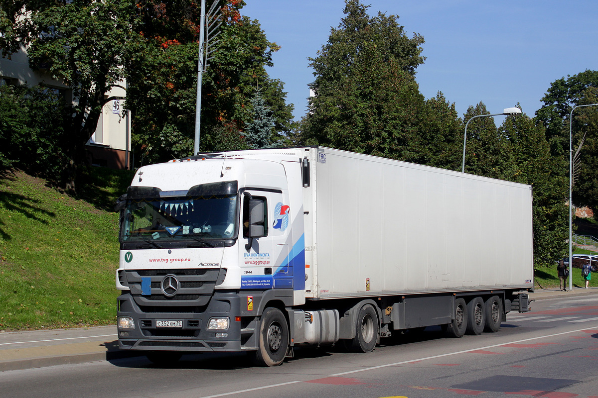 Калининградская область, № С 352 КМ 39 — Mercedes-Benz Actros ('2009) 1844