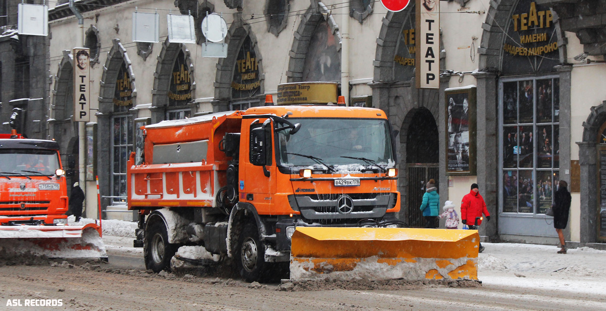 Санкт-Петербург, № 918 — Mercedes-Benz Actros ('2009) 2041