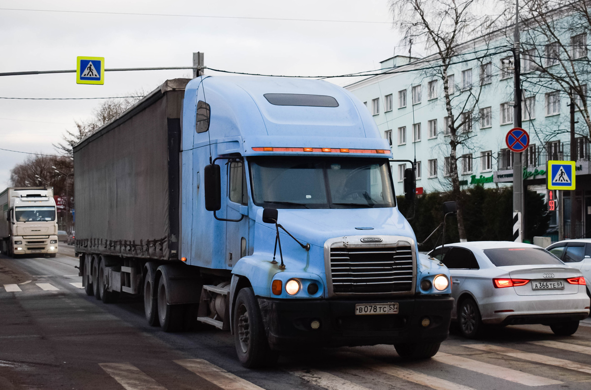 Новгородская область, № В 078 ТС 53 — Freightliner Century Class