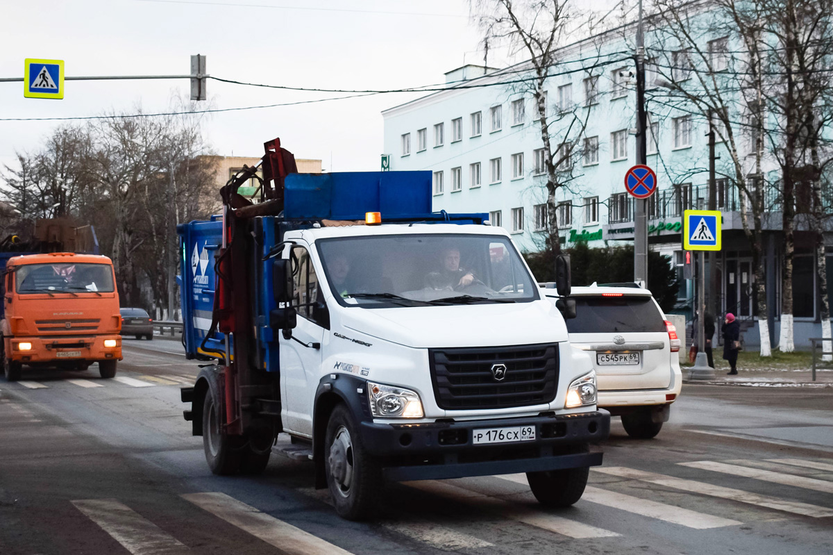 Тверская область, № Р 176 СХ 69 — ГАЗ-C41R13