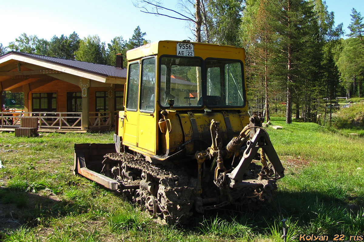 Алтайский край, № 9556 АЕ 22 — ДТ-75МЛ/Т (общая модель)