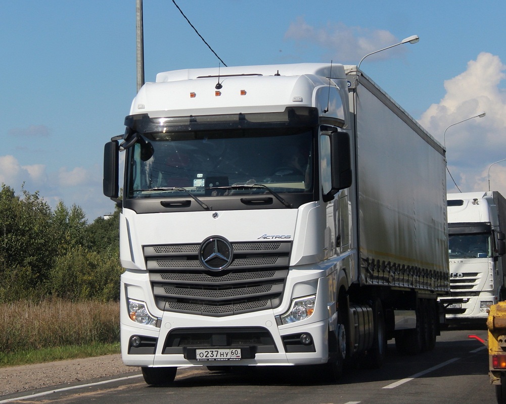 Псковская область, № О 237 НУ 60 — Mercedes-Benz Actros '18 1845 [Z9M]