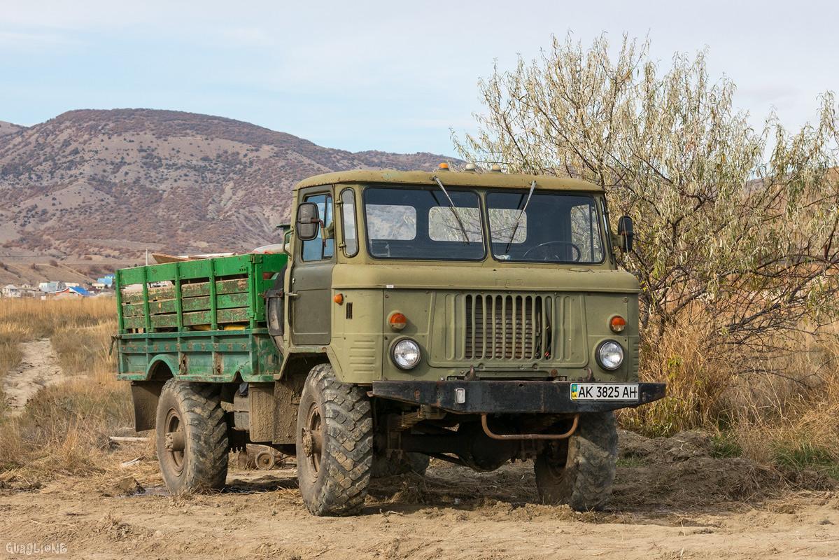 Крым, № АК 3825 АН — ГАЗ-66-11