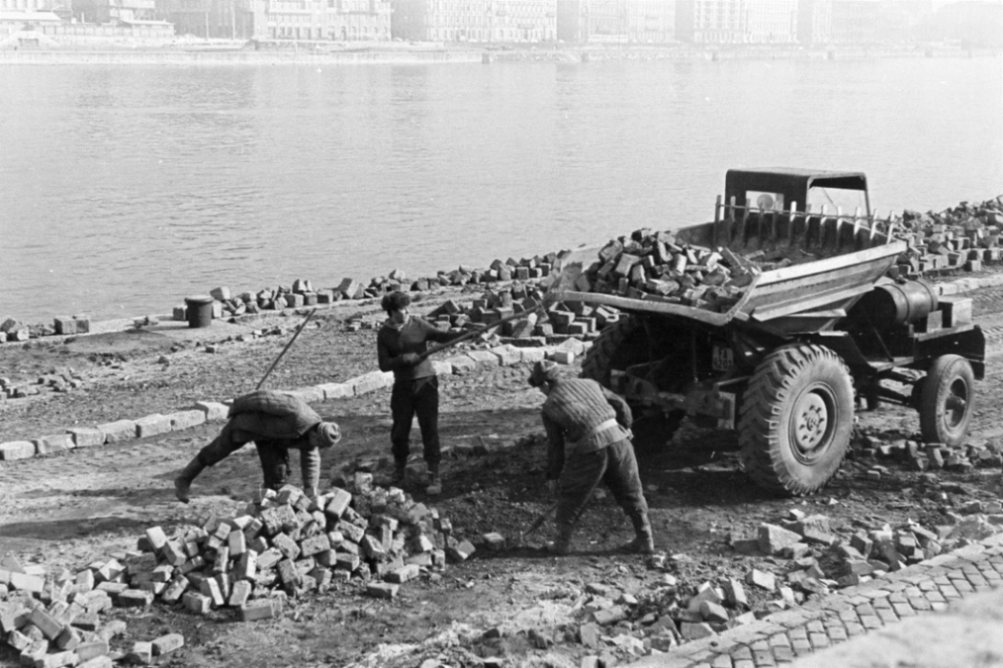 Венгрия, № FA-42-02 — Dutra (общая модель); Венгрия — Исторические фотографии (Спецтехника)