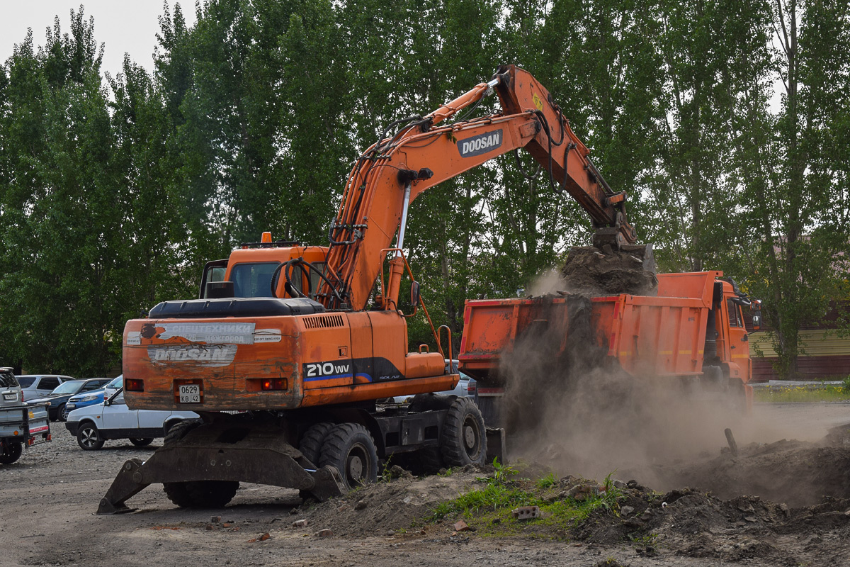 Кемеровская область, № 0629 КВ 42 — Doosan DX210W