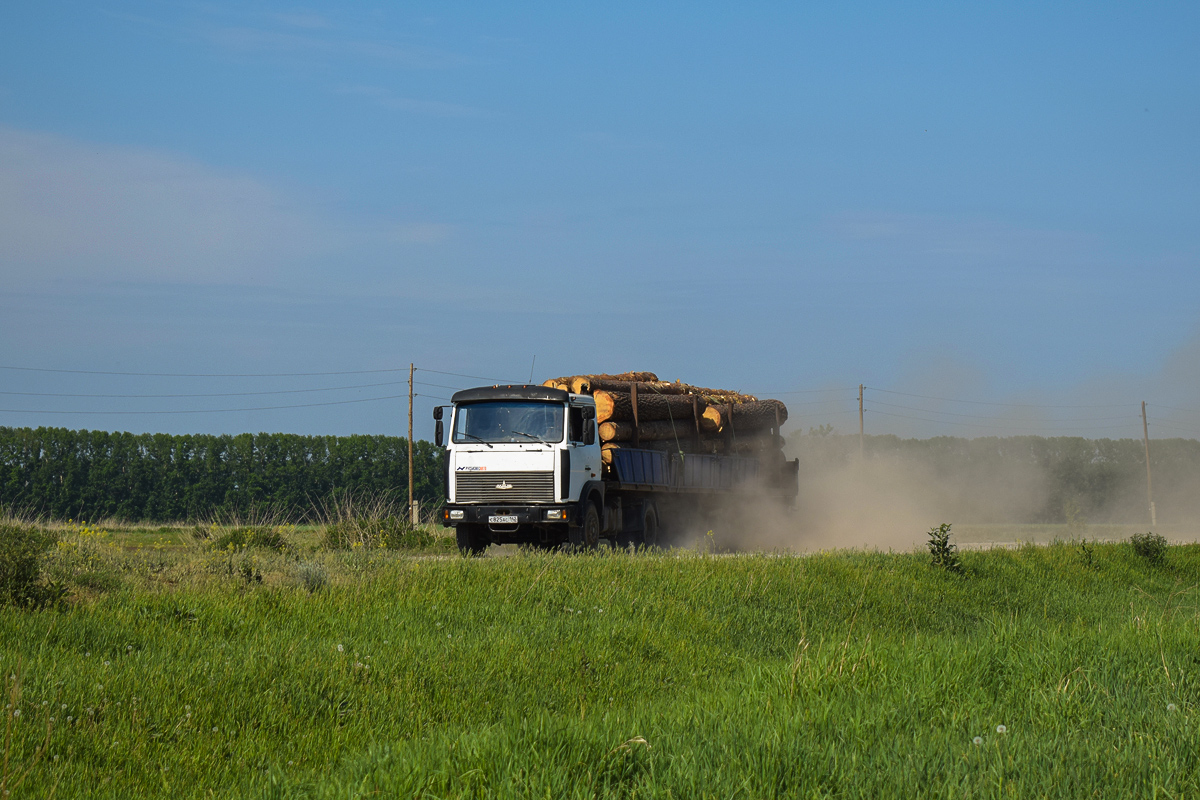 Алтайский край, № С 825 АС 142 — МАЗ-5432A3