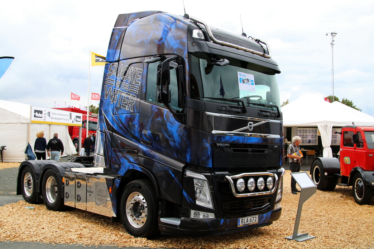 Швеция, № RLA 672 — Volvo ('2012) FH16.550