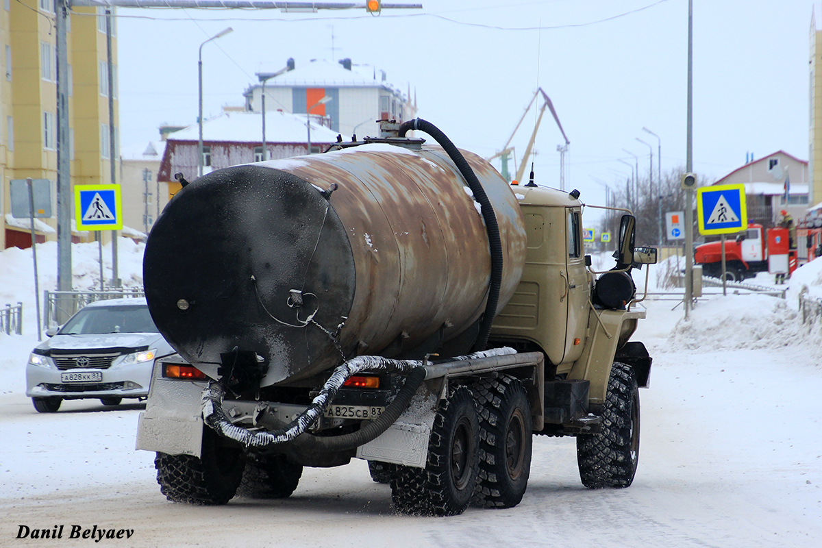 Ненецкий автономный округ, № А 825 СВ 83 — Урал-4320-30