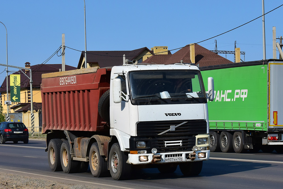 Волгоградская область, № М 937 АН 134 — Volvo ('1998) FM-Series