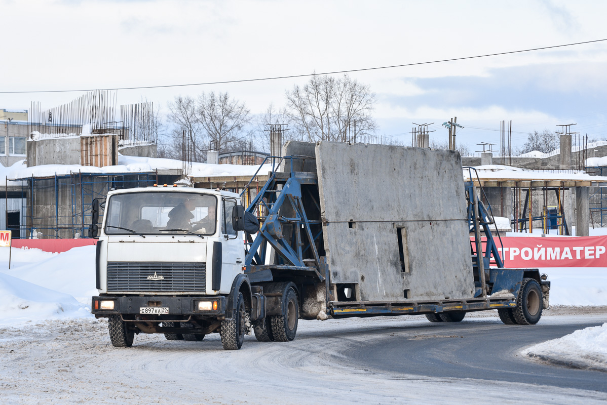 Архангельская область, № Е 897 КА 29 — МАЗ-543302