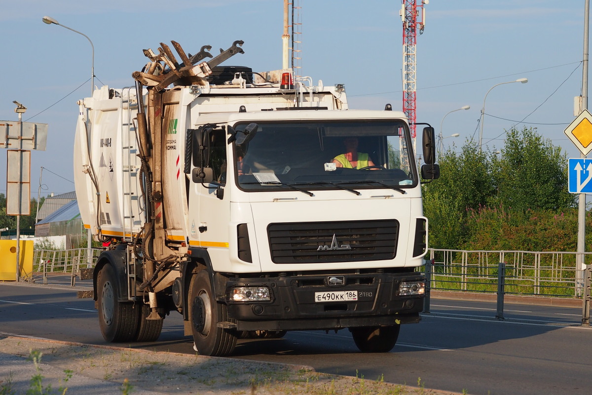 Ханты-Мансийский автоном.округ, № Е 490 КК 186 — МАЗ-5340C2