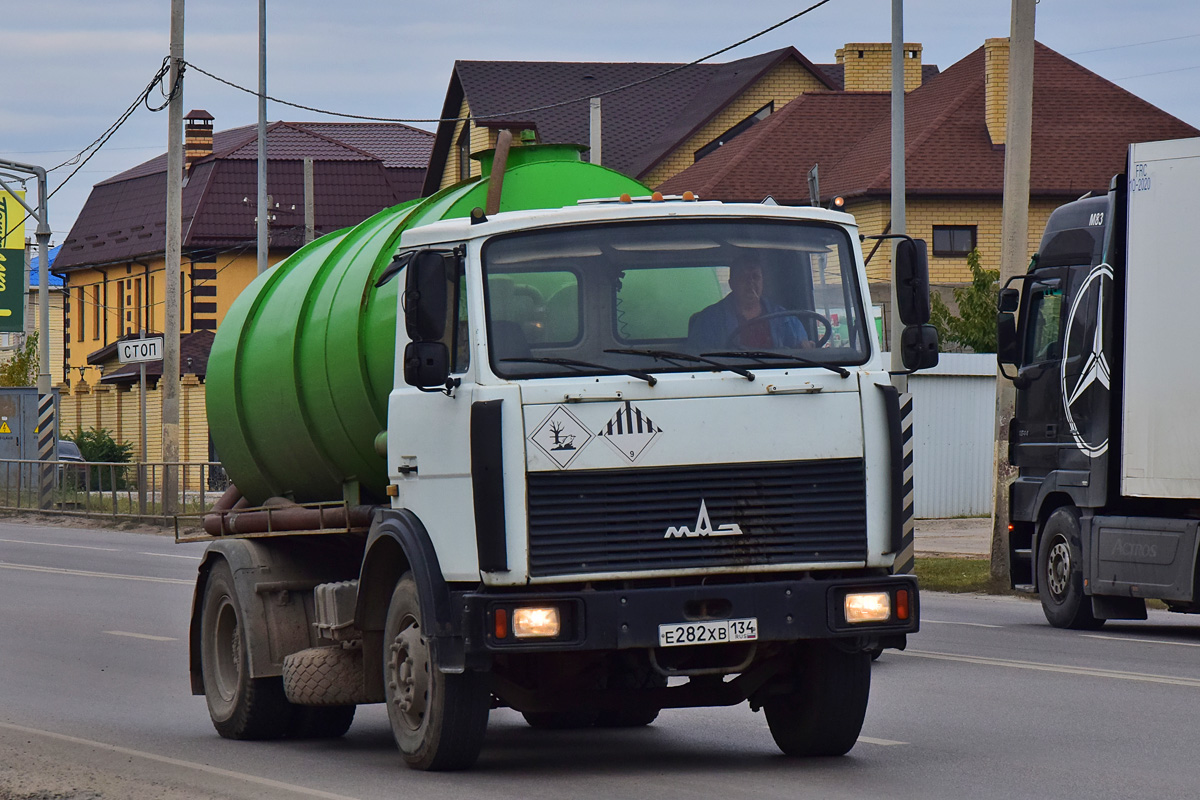 Волгоградская область, № Е 282 ХВ 134 — МАЗ-5433A2