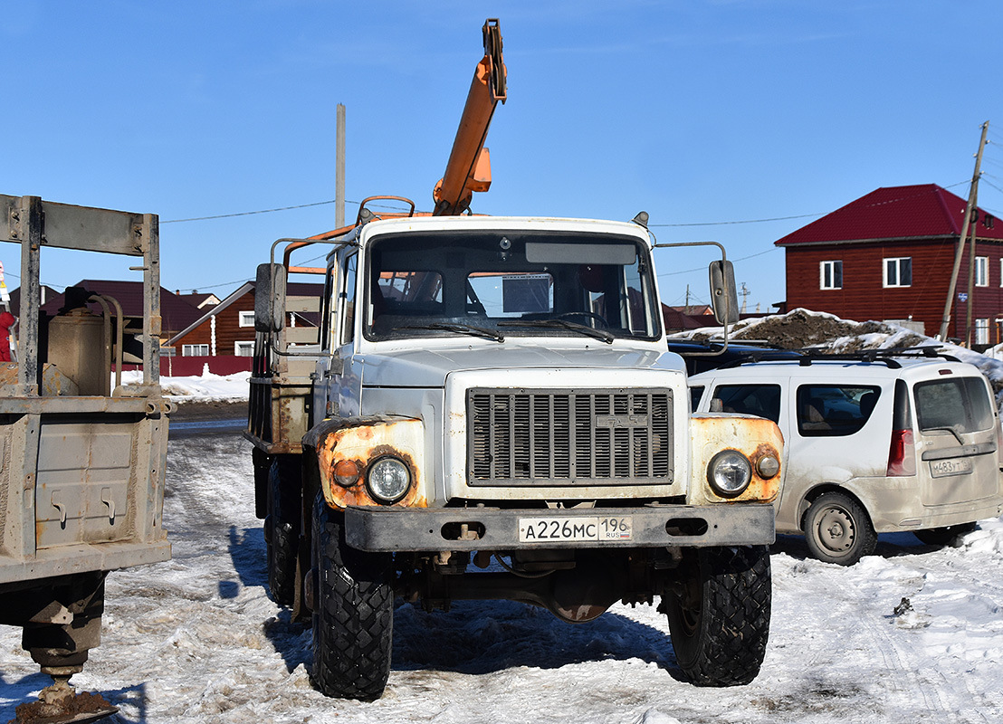 Пермский край, № А 226 МС 196 — ГАЗ-33081 «Садко»