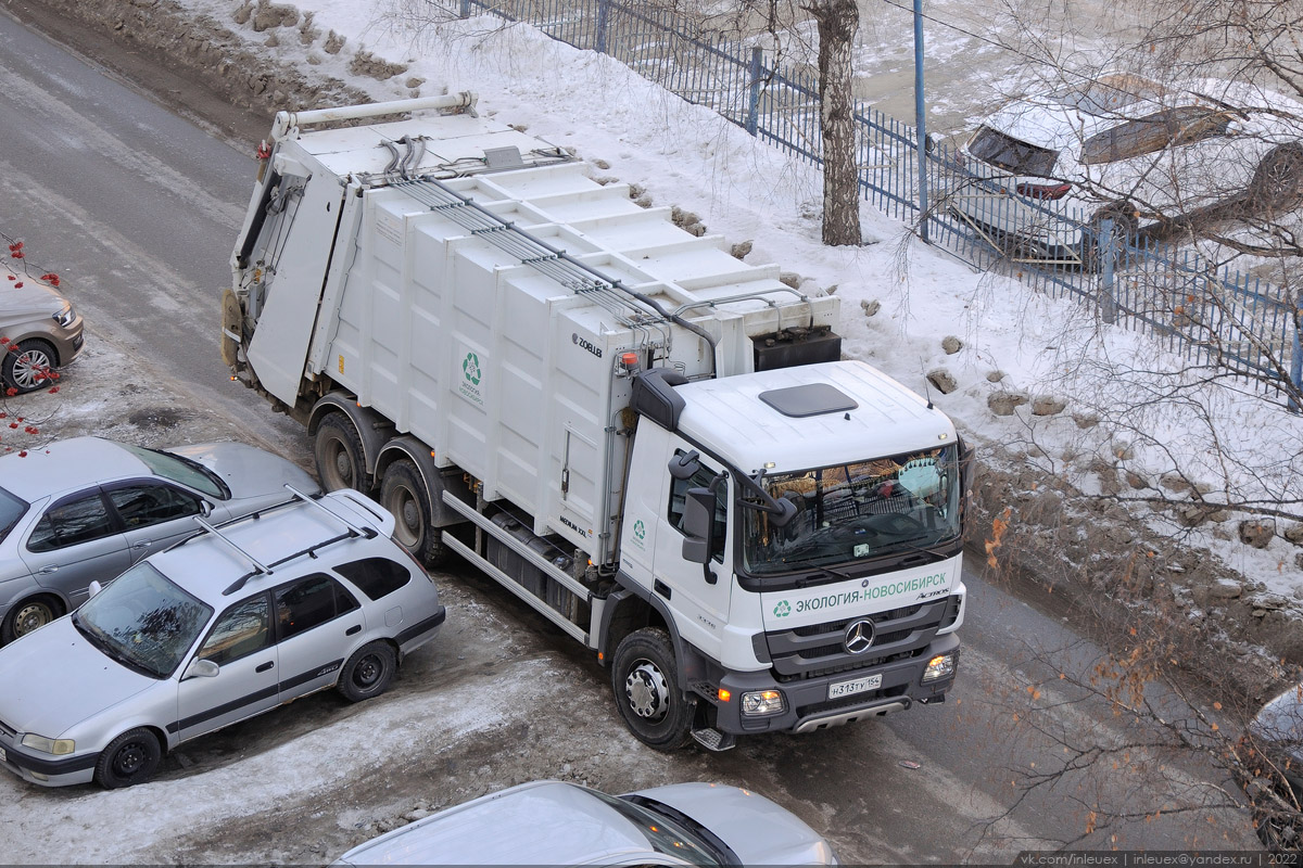 Новосибирская область, № Н 313 ТУ 154 — Mercedes-Benz Actros '09 3336 [Z9M]