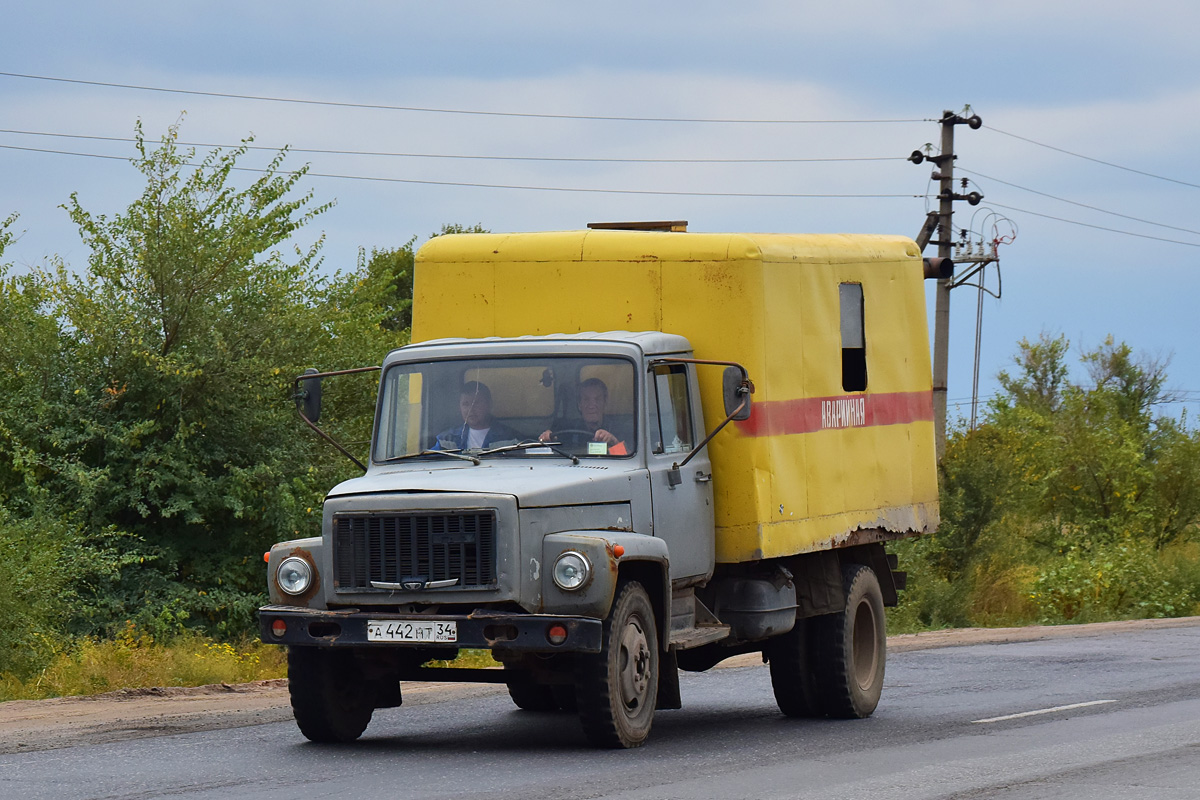 Волгоградская область, № А 442 НТ 34 — ГАЗ-3307