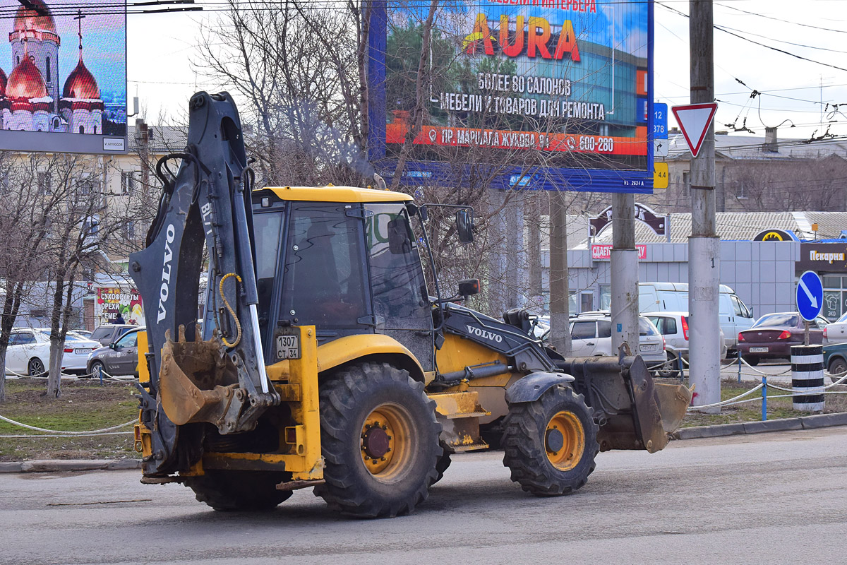 Волгоградская область, № 1307 СТ 34 — Volvo BL71B