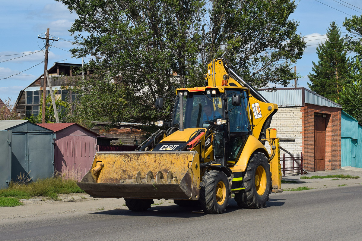 Алтайский край, № 1167 ЕК 22 — Caterpillar 428