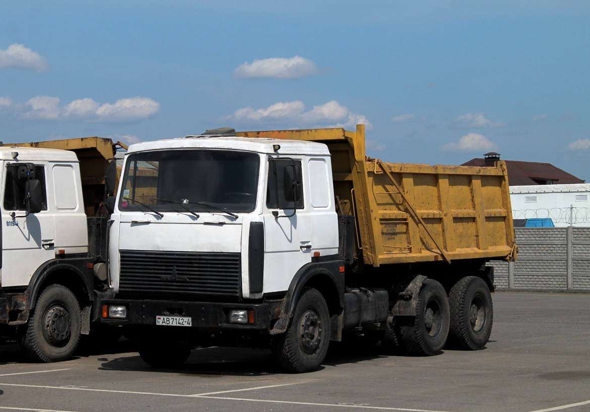 Гродненская область, № АВ 7142-4 — МАЗ-5516 (общая модель)