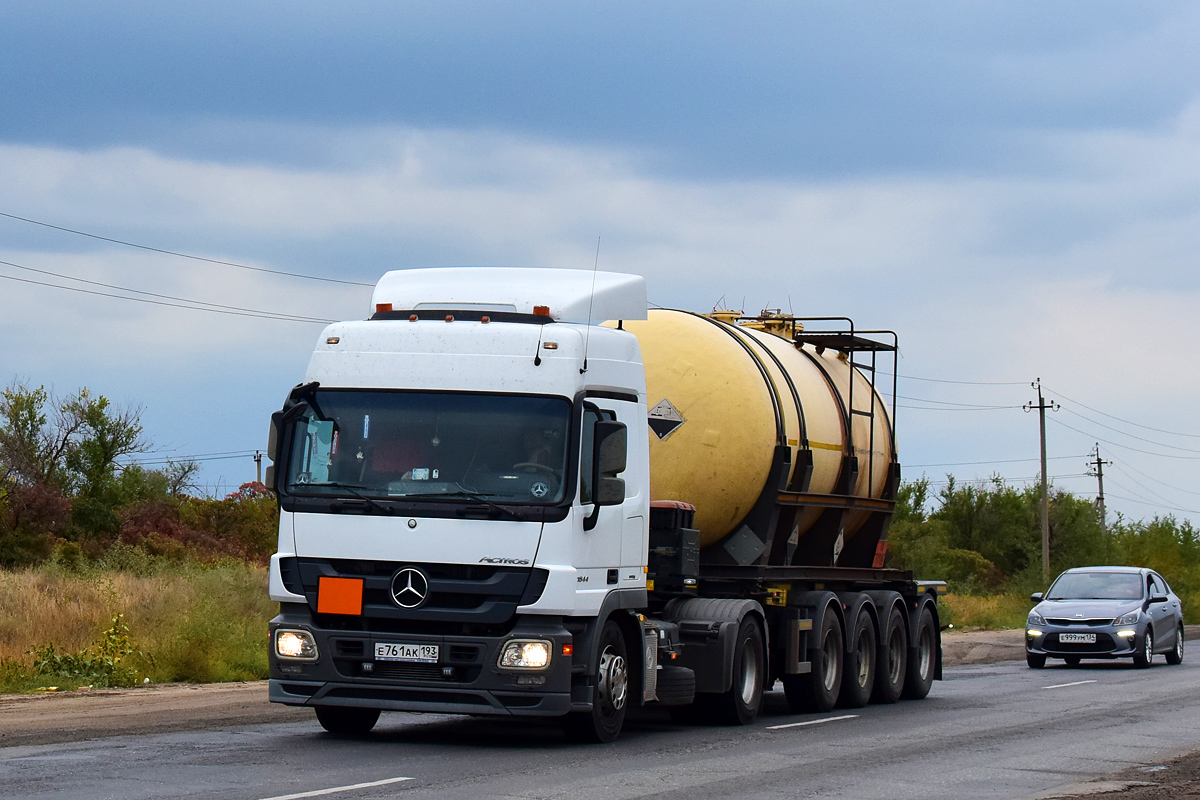 Краснодарский край, № Е 761 АК 193 — Mercedes-Benz Actros '09 1844 [Z9M]