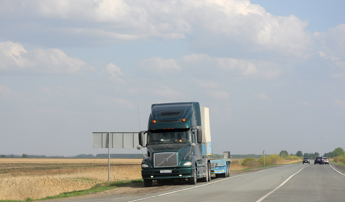 Омская область, № Т 664 РН 55 — Volvo VNL660