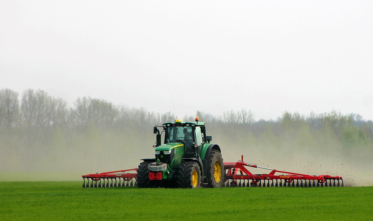 Тульская область, № 8327 ТМ 71 — John Deere 6M (общая модель)