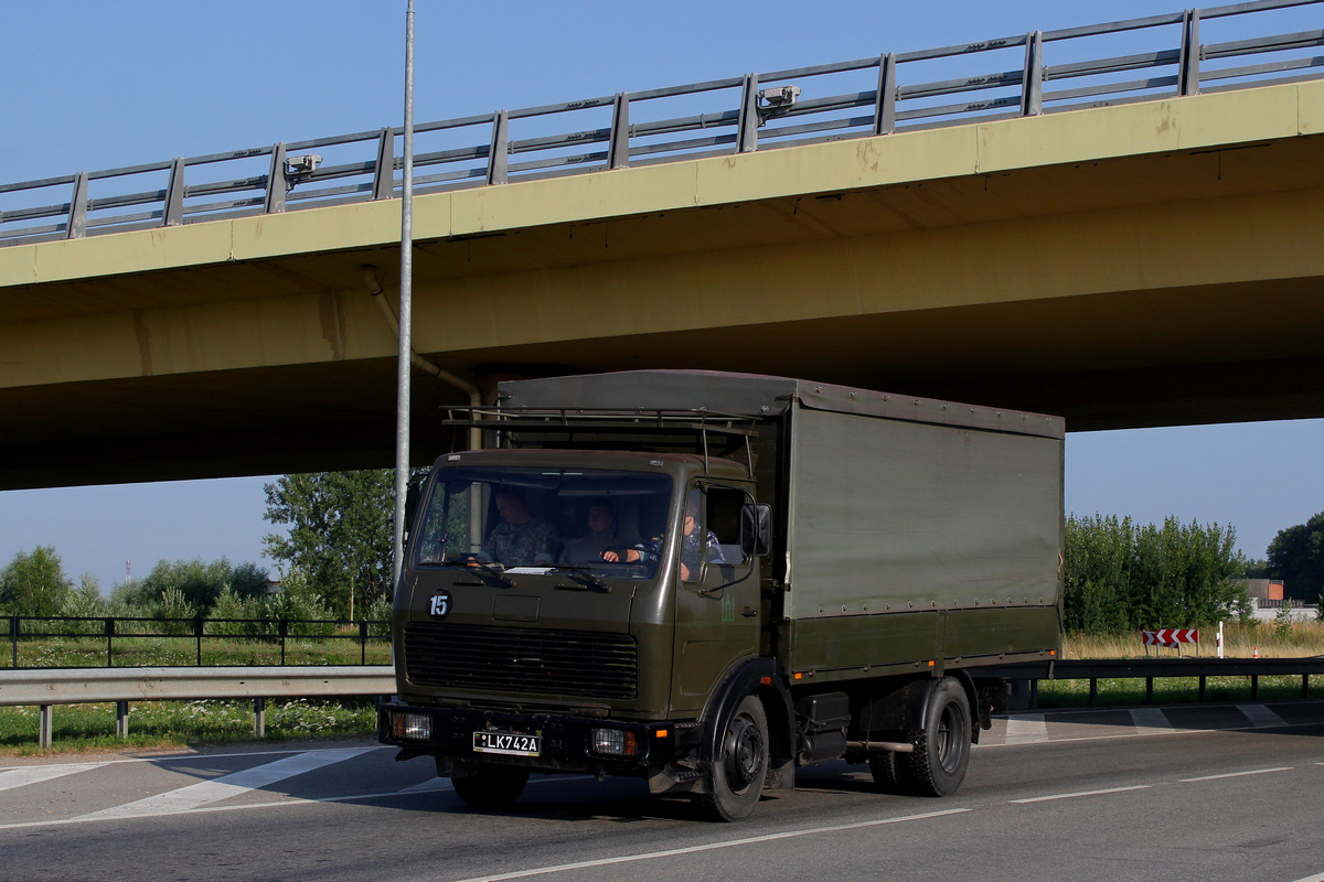 Литва, № LK 742 A — Mercedes-Benz NG (общ. мод.)