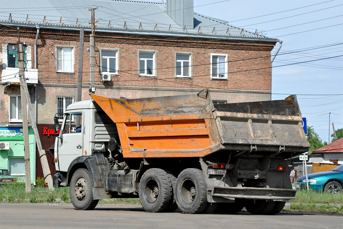 Алтайский край, № С 135 ЕВ 22 — КамАЗ-55111-02 [55111C]