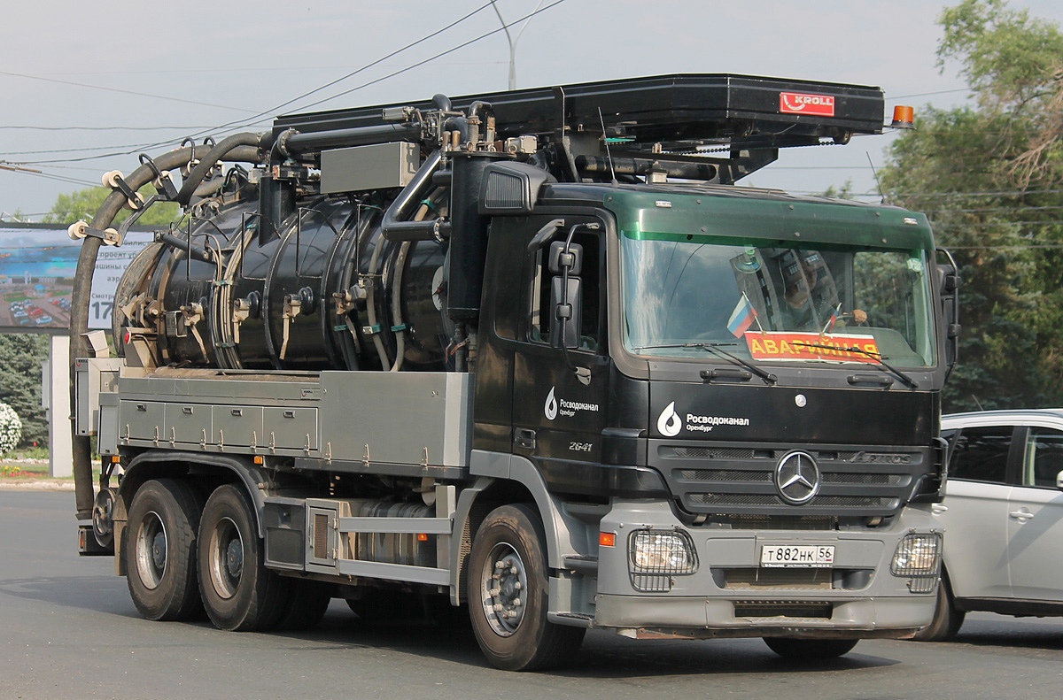 Оренбургская область, № Т 882 НК 56 — Mercedes-Benz Actros ('2003) 2641