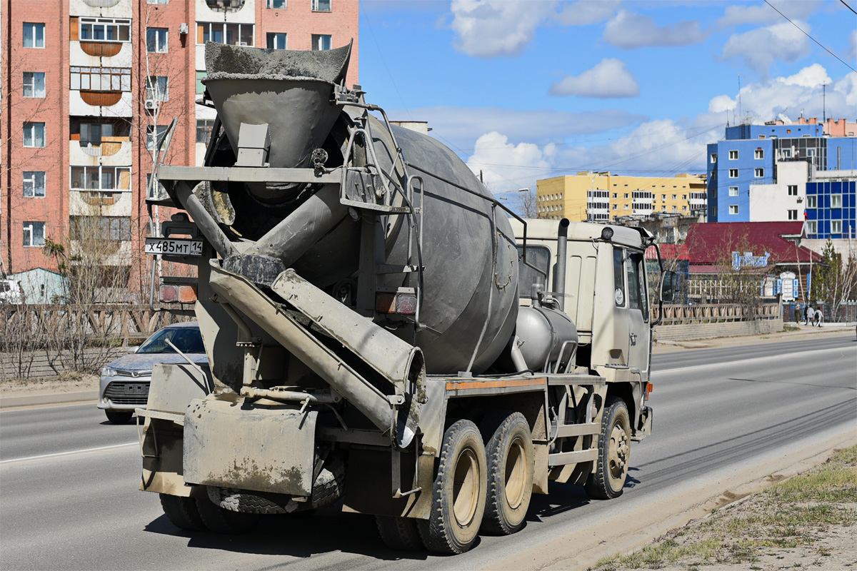 Саха (Якутия), № Х 485 МТ 14 — Mitsubishi Fuso The Great