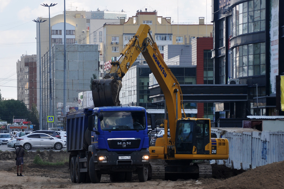 Омская область, № С 880 КС 55 — MAN TGS ('2007) 40.390; Омская область, № 6240 АВ 55 — Komatsu PC210