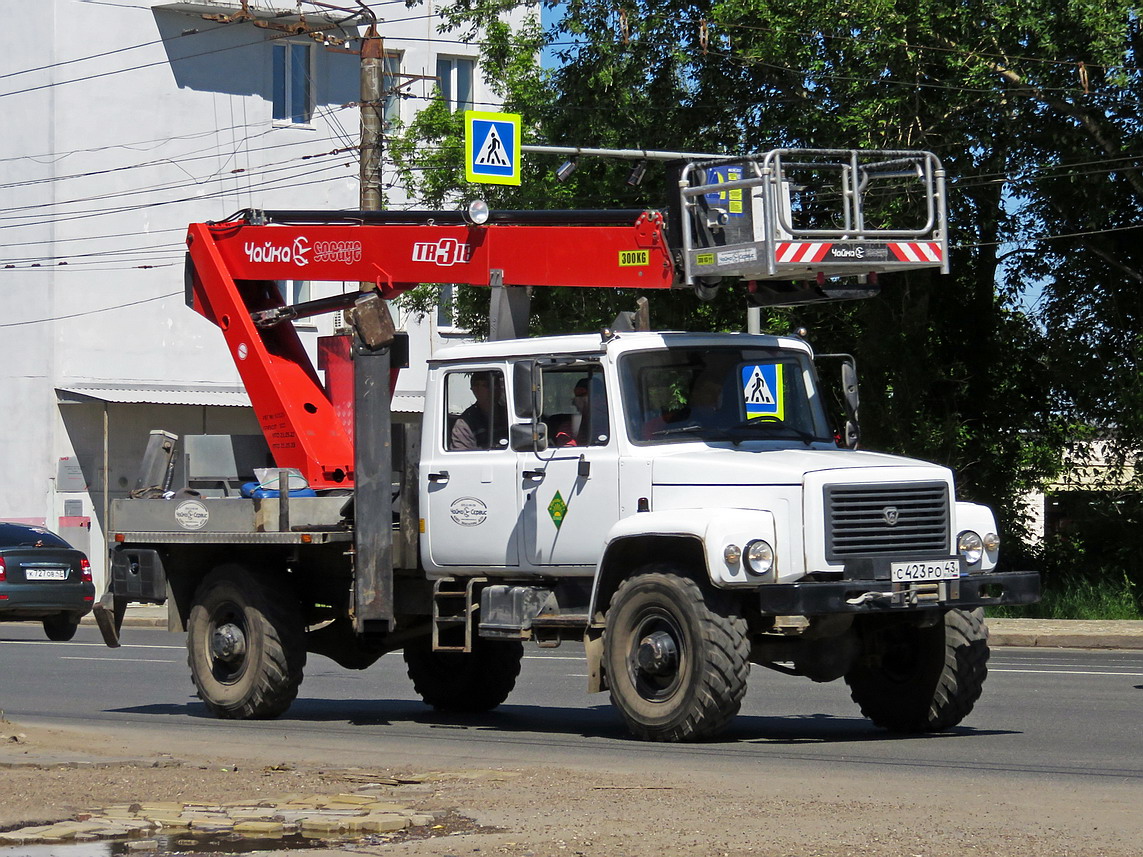 Кировская область, № С 423 РО 43 — ГАЗ-33088 «Садко»